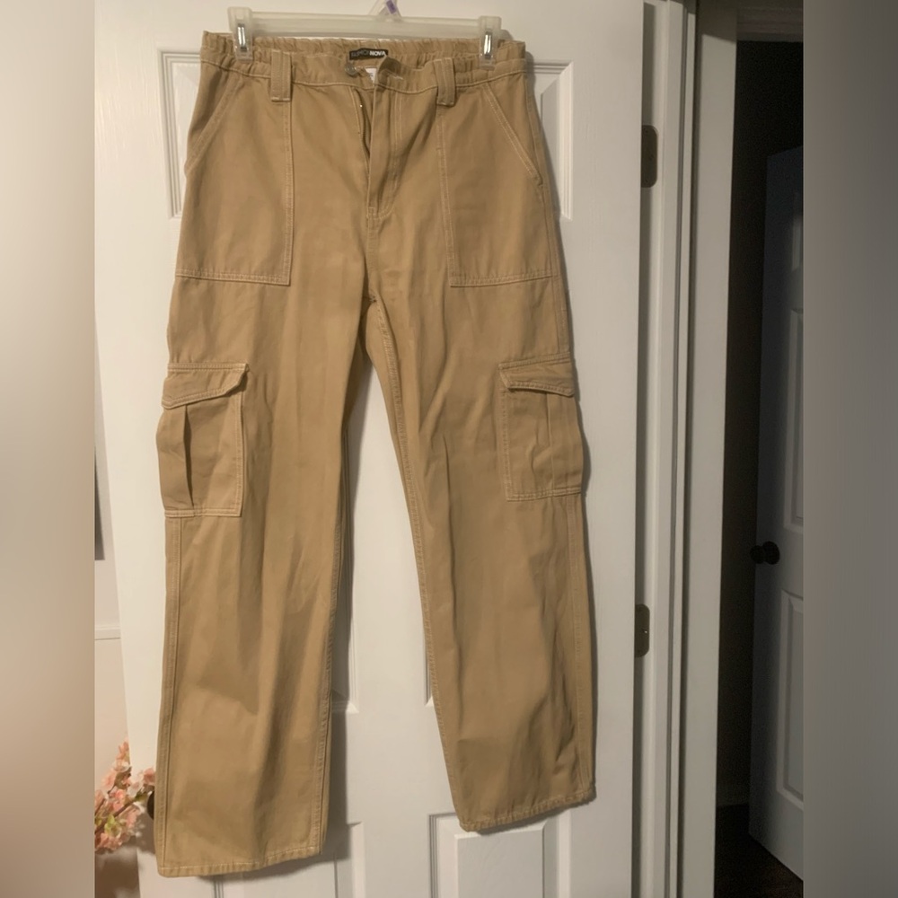 Women’s Tan Cargo Pants